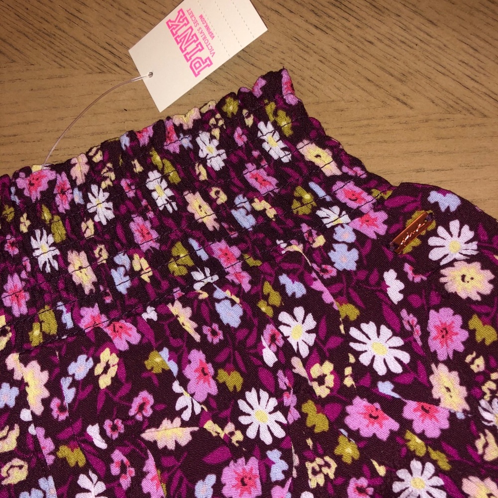 Size XS - Purple Floral Woven Shorts - Picture 2 of 2
